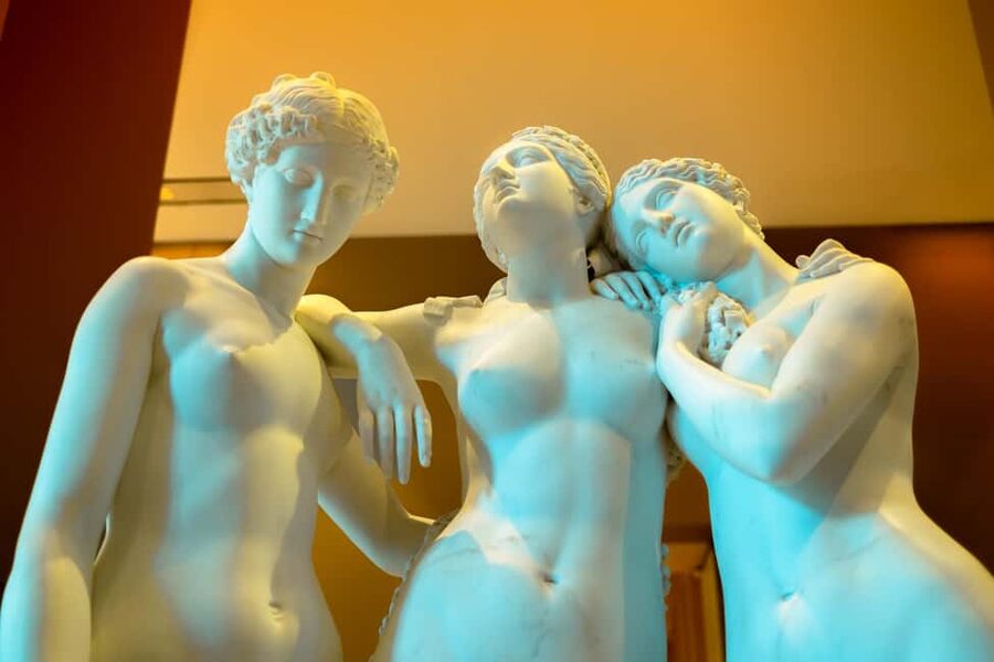 Mona Lisa & Treasures: 6-people Max Louvre Experience - Key points to know before booking