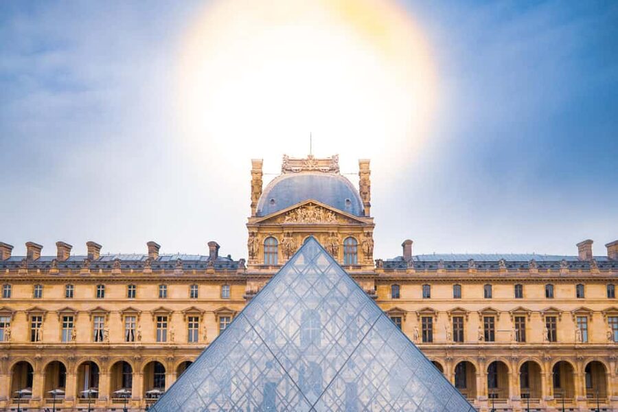 Mona Lisa & Treasures: 6-people Max Louvre Experience - Venus de Milo and the Louvre’s sculpture tradition