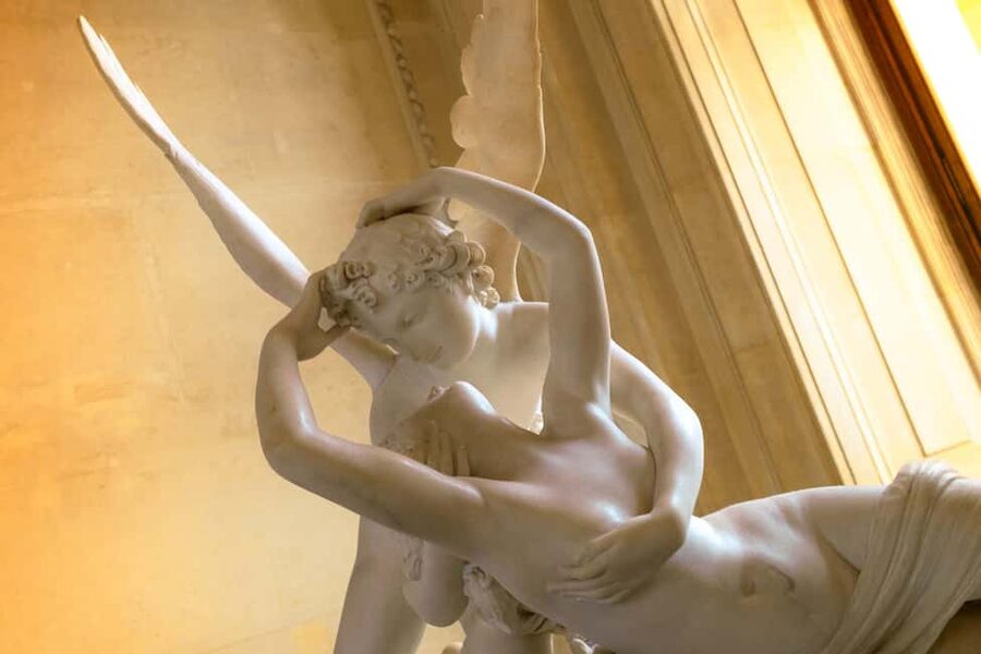 Mona Lisa & Treasures: 6-people Max Louvre Experience - The Mona Lisa, seen with useful context