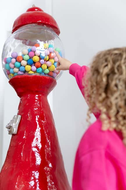 Museum Villa - Amsterdams new contemporary art museum - Bringing children to Museum Villa