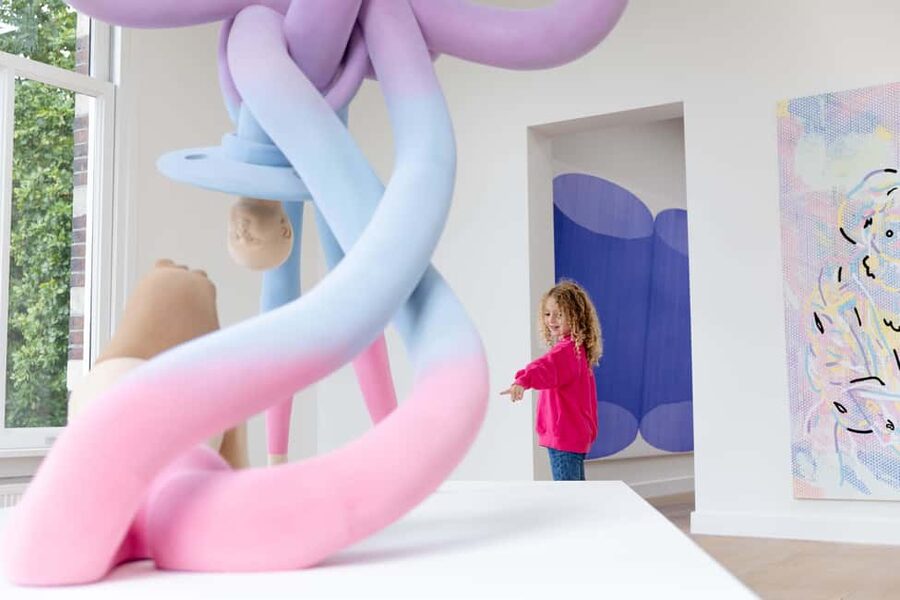 Museum Villa - Amsterdams new contemporary art museum - Moving through 12 rooms at your own pace