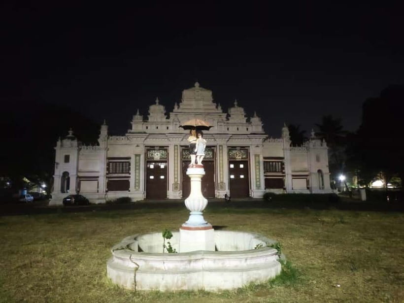 Mysore: Palace, Art Gallery & Devaraja Market Walking Tour - Why this short Mysore walk works