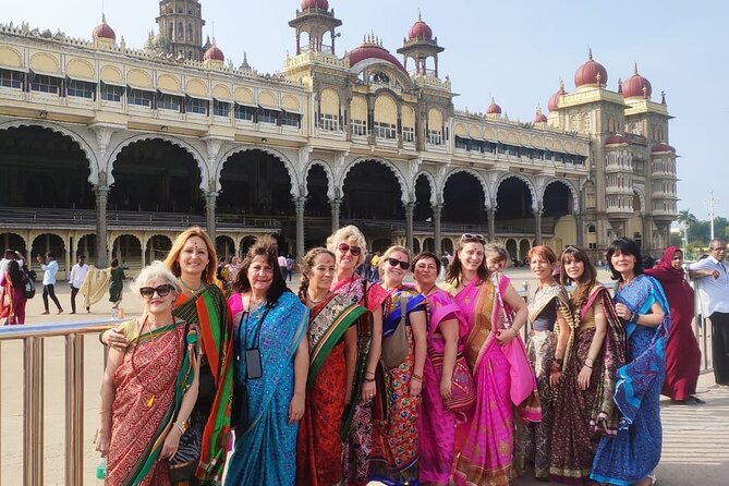Mysore Palace + Jaganmohana Art Gallery + Devaraja Market = Mysore Heritage Walk - Why this Mysore walk works so well