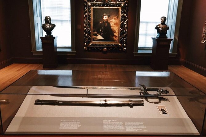 National Archives + National Portrait Gallery Tour 6ppl Max - Key points at a glance