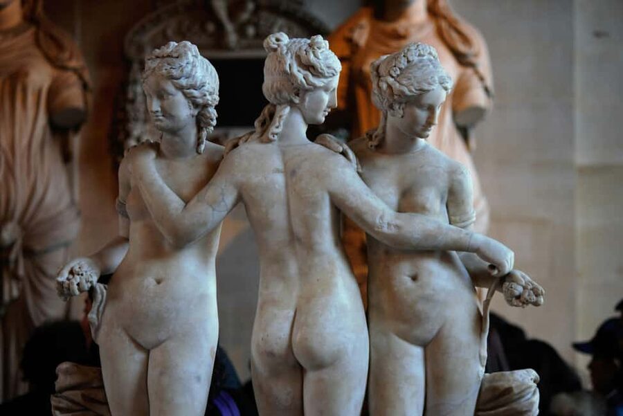 Night at the Louvre Museum: 6-people Max Guided Exploration - Should you book the Night at the Louvre tour?