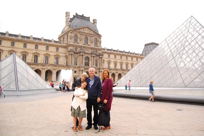 Notre Dame, Ste Chapel, Louvre, Montmartre, Eiffel Tower Private - A full day that connects very different parts of Paris