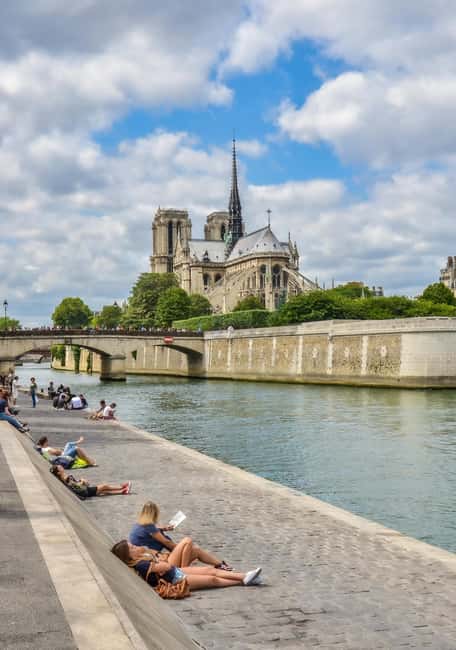 Notre-Dame to Louvre: Île de la Cité, Pont Neuf Walk - Why this route is more than a Notre-Dame stroll