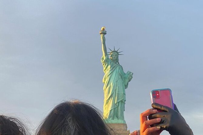 NYC Combo: Statue of Liberty Cruise, St Patrick's Cathedral & Moma entrance - Three classic New York sights in one self-guided day