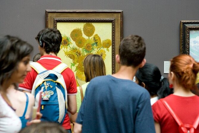 Official National Gallery Highlights Tour and Afternoon Tea - Why the headsets matter inside a major museum