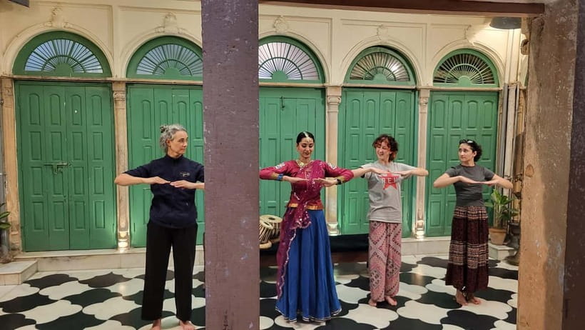 Old Delhi Haveli with live Classical dance, music & cuisine - Lunch among antiques and old-world details