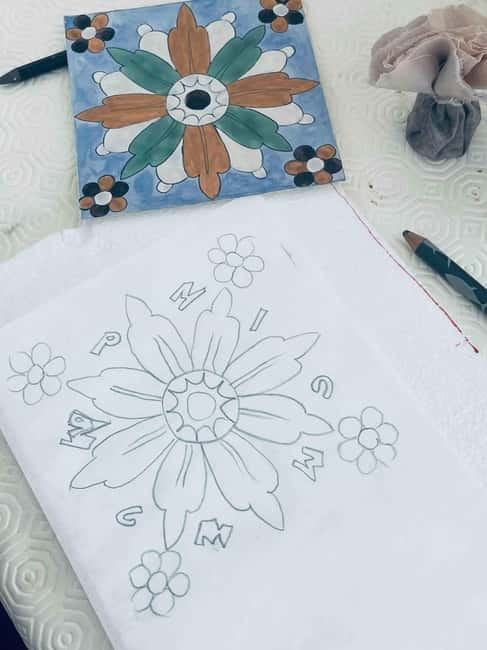 Paint your tile and create your unique piece in an art gallery in Lisbon - Is the $58 price good value?