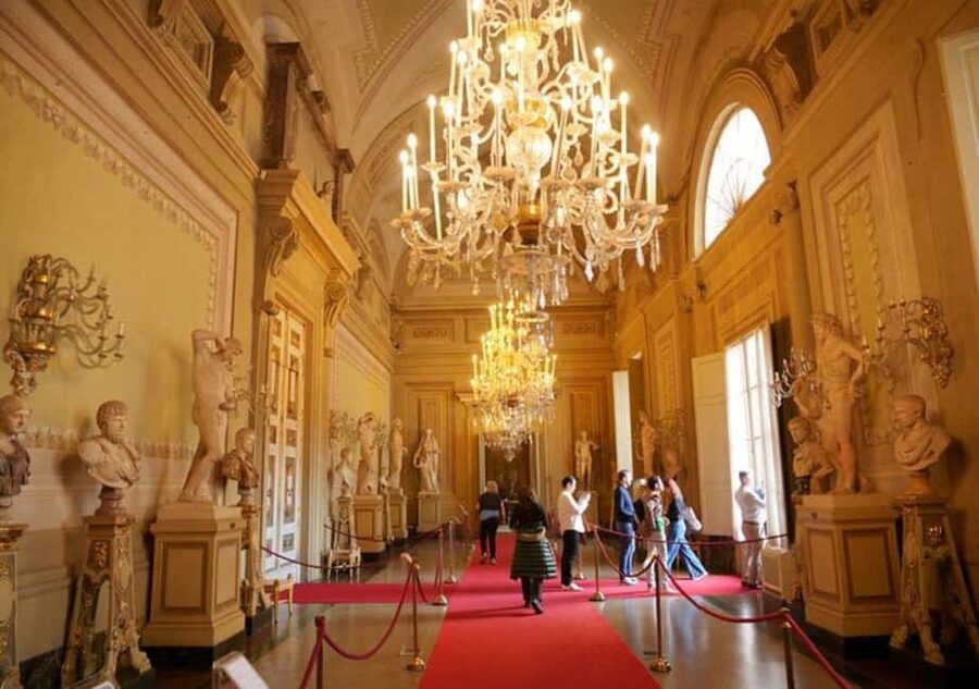 Palatina Gallery and Pitti Guided Tour in Florence - Frescoes, stucco, and the Baroque room design