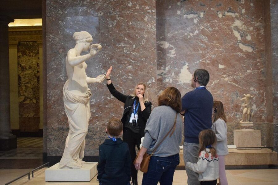 Paris: Best of the Louvre Guided Tour with Pre-booked Ticket - Key points to know before booking