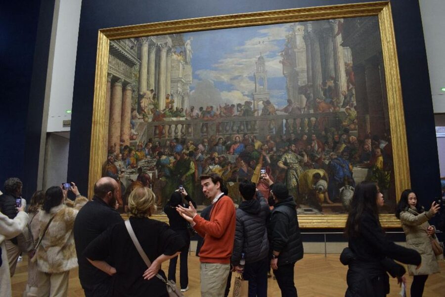 Paris: Best of the Louvre Guided Tour with Pre-booked Ticket - Paintings by Leonardo, Caravaggio, Botticelli, and Géricault