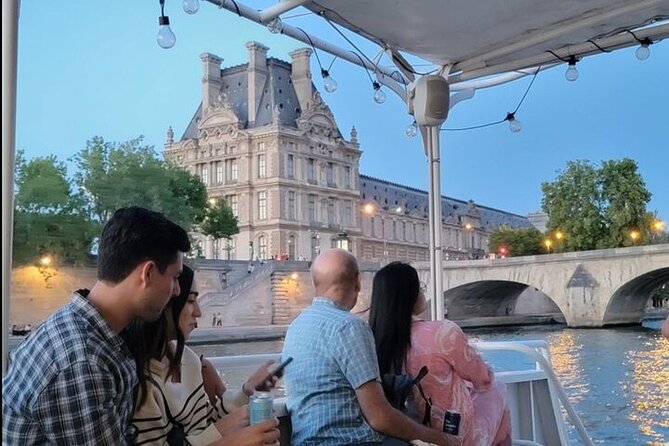 Paris Day Tour with Eiffel Tower, Louvre and Cruise Max 6 People - The Eiffel Tower finale