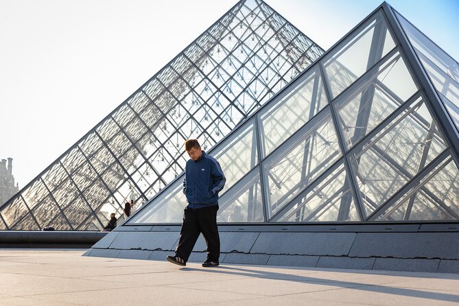 Paris: Eiffel Tower or Louvre Photoshoot - Best Spots - Choosing the right time slot
