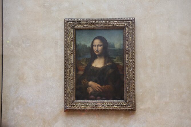 Paris Gourmet Food Tour and Louvre Museum Guided Tour in 1 Day - Pralus and the final sweet stop