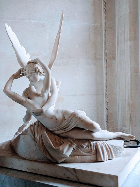 Paris: Guided Louvre Museum Tour with Optional Entry Ticket - Getting inside without the usual wait