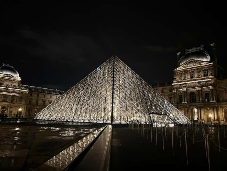 Paris: Guided tour in PORTUGUESE at the Louvre-semi-private - Why a Portuguese guide changes the Louvre visit