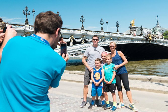 Paris Highlights Bike Tour: Eiffel Tower, Louvre and Notre-Dame - The Louvre, Musée d’Orsay, and the limits of a four-hour route