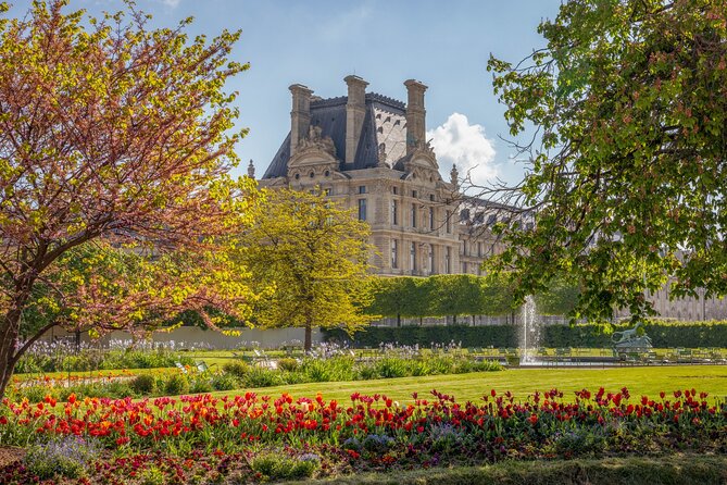 Paris History Walk: Medieval Marais, Notre Dame Islands & Stories - Pont Neuf: Paris’s oldest new bridge