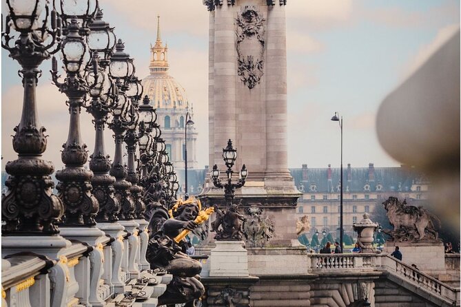 Paris History Walk: Medieval Marais, Notre Dame Islands & Stories - How James’s approach affects the experience