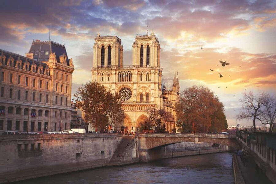 Paris Icons Express Tour - Notre-Dame to Louvre. Small group - Why this route works so well for a first look at Paris
