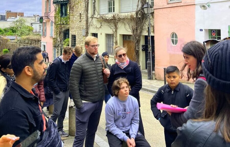 Paris Icons Express Tour - Notre-Dame to Louvre. Small group - Sainte-Chapelle and the Palais de Justice