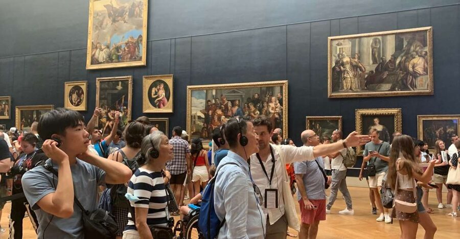 Paris: Louvre Masterpieces Tour with Pre-Reserved Tickets - Key points to know before booking