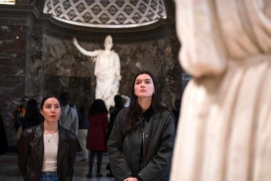 Paris: Louvre Masterpieces Tour with Pre-Reserved Tickets - Canova, the Salon Carré, and the palace itself