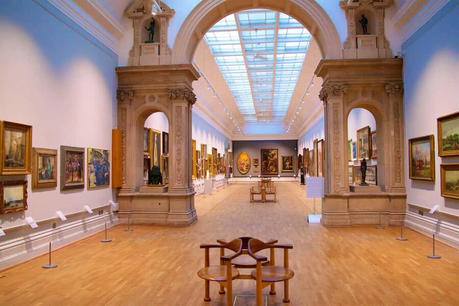 Paris: Louvre Museum Entry Ticket and Garden Walking Tour - Who will enjoy this four-hour format?