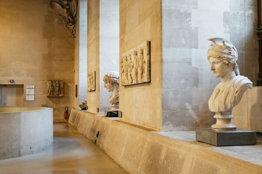 Paris: Louvre Museum Entry Ticket With Host and River Cruise - Who should choose this experience?