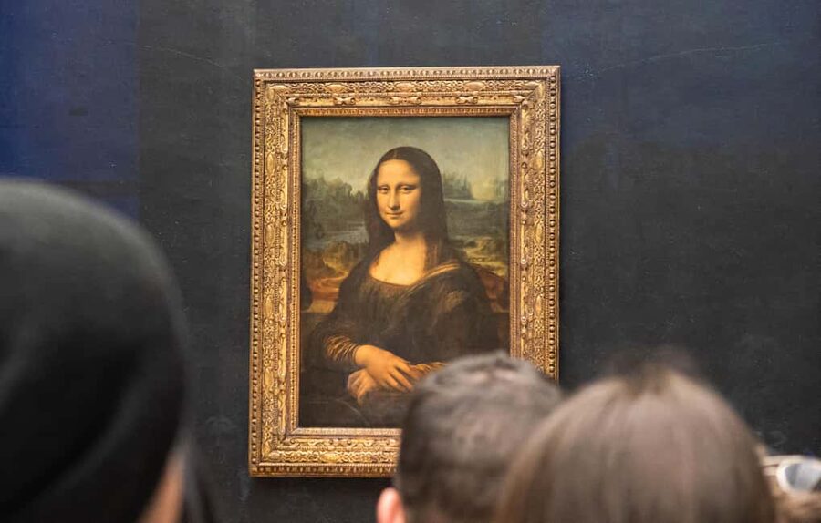 Paris: Louvre Museum First Entrance with host to Mona Lisa - Why the first entrance matters at the Louvre