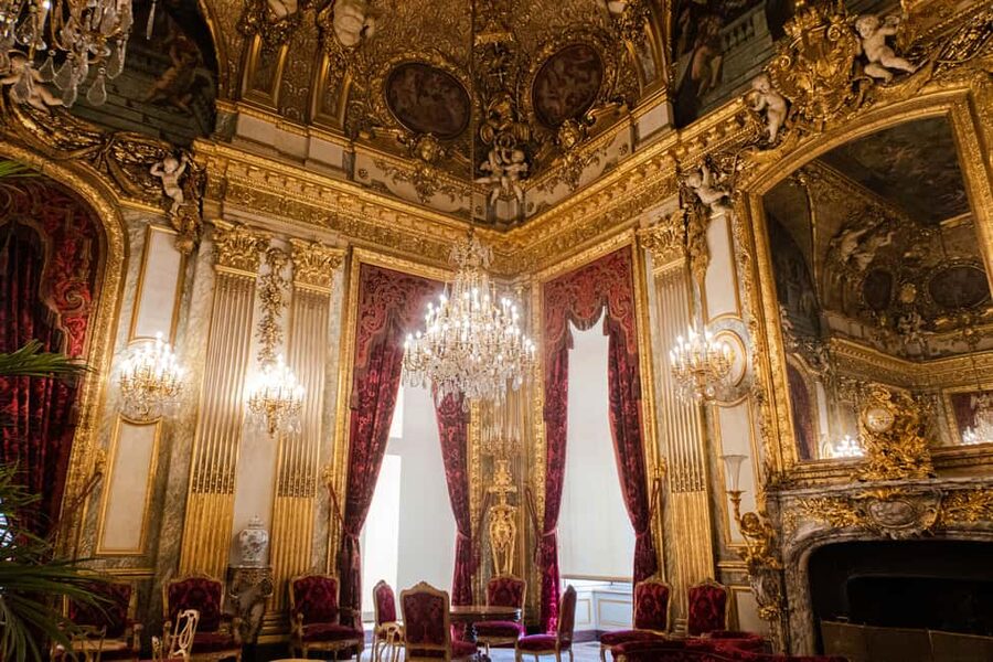 Paris: Louvre Museum First Entrance with host to Mona Lisa - The Apollo Gallery and France’s royal display