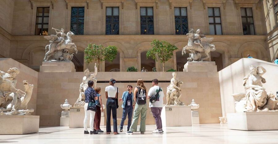 Paris: Louvre Museum Highlights and Mona Lisa Tour - Key Points at a Glance