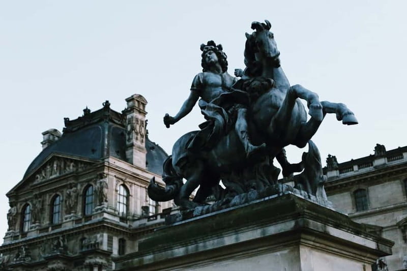 Paris: Louvre Museum Masterpieces Private Small Group Tour - Should you book it?