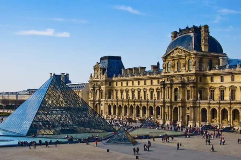 Paris: Louvre Museum Masterpieces Private Small Group Tour - How the small group changes the visit