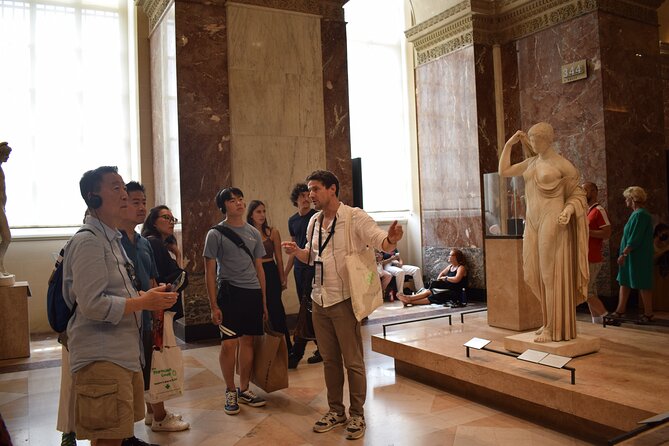 Paris Louvre Museum Private Guided Tour with Pre-Reserved Tickets - Venus de Milo and Winged Victory