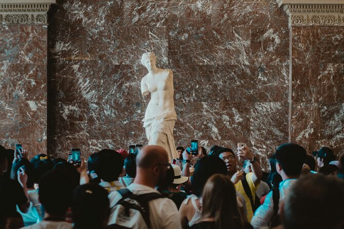 Paris: Louvre Museum Private Tour with Mona Lisa EN/FR/IT/ES/HI - Venus de Milo and Winged Victory of Samothrace