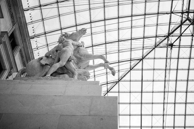 Paris: Louvre Museum Private Tour with Mona Lisa EN/FR/IT/ES/HI - Is $160.80 Per Person Good Value?