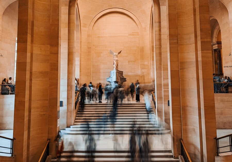Paris: Louvre Museum Ticket & Exclusive Immersive AudioGuide - Seven audio routes, seven ways to handle the Louvre