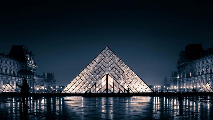Paris: Louvre Museum Ticket with Optional Hosted - The Venus de Milo and the Louvre’s famous galleries