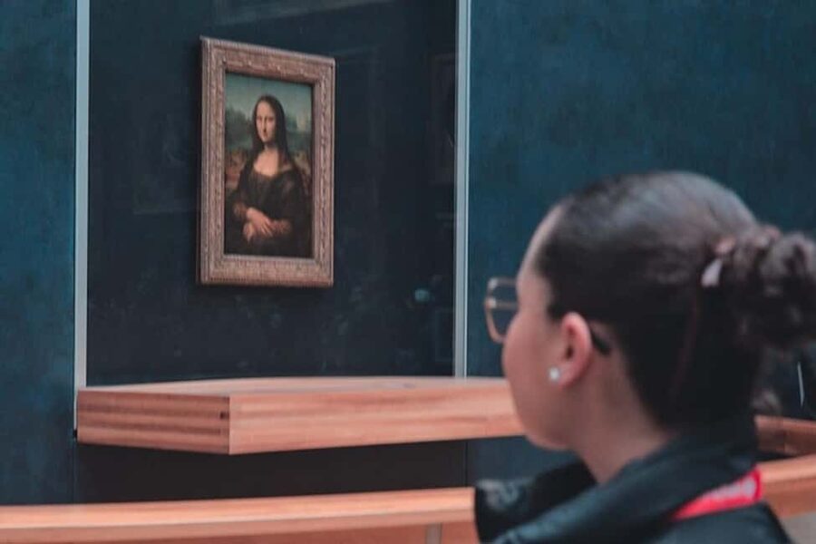 Paris: Louvre Overview, Exploration tour and Reserved Entry - Who should book this experience?