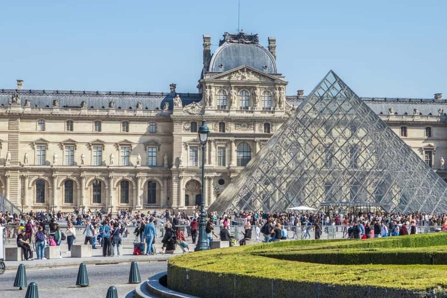 Paris: Louvre Overview, Exploration tour and Reserved Entry - When the $60 price makes sense