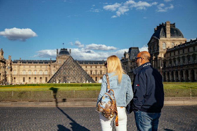 Paris Louvre PRIVATE TOUR with a Local Private Guide - Meeting at the Louvre Pyramid