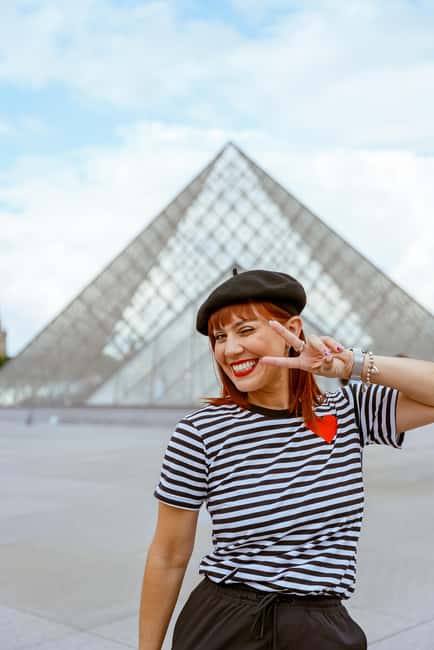 Paris : Louvre Street Photoshoot - Why a 30-minute Louvre photoshoot can work
