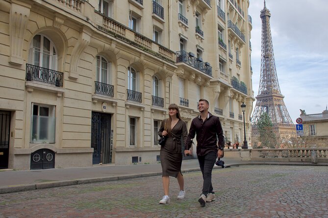 Paris: Luxury Private Photo Eiffel Tower & Louvre pyramid - Who will get the most from this photo tour?