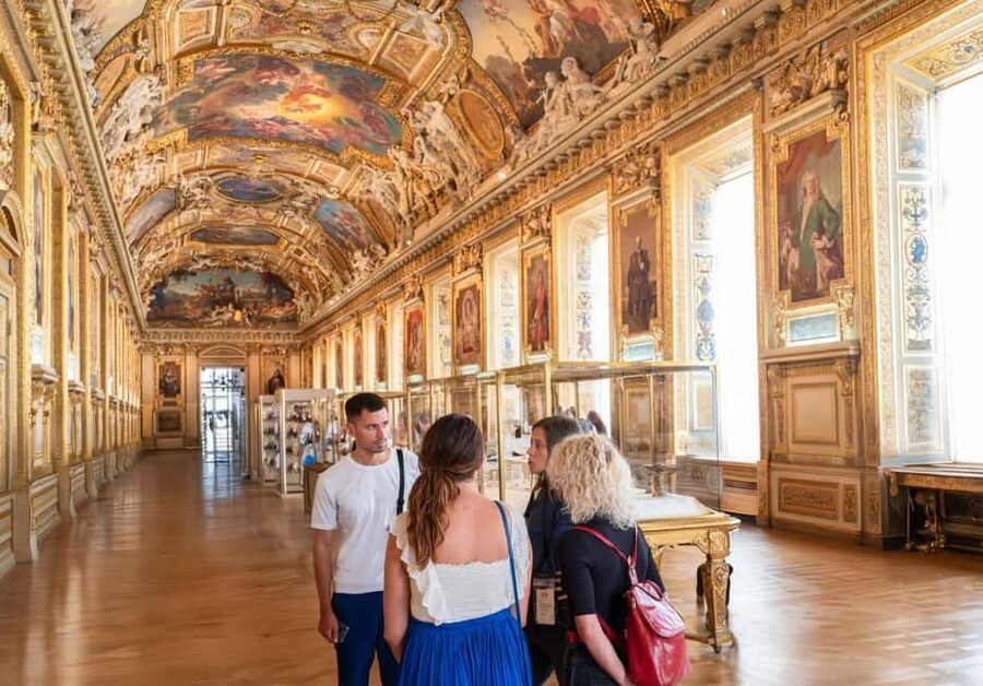 Paris: Montmartre, Notre-Dame, & Louvre Tour with Cruise - Who should book this day