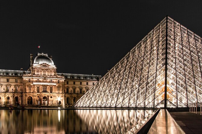 Paris: Night at the Louvre 6-people Max Guided Experience - Why a night visit changes the Louvre