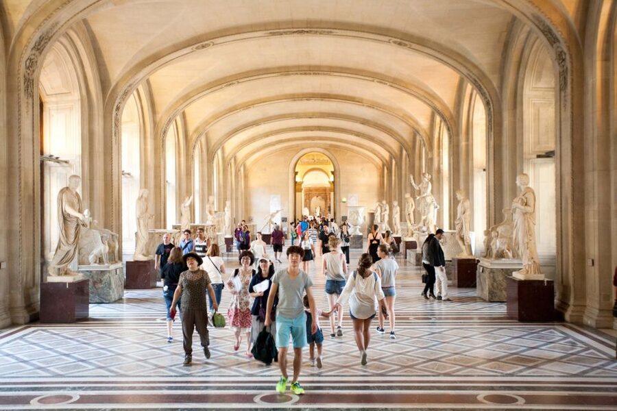 Paris: Priority Access, Guided Louvre Museum Tour w/ Expert - What the guides add